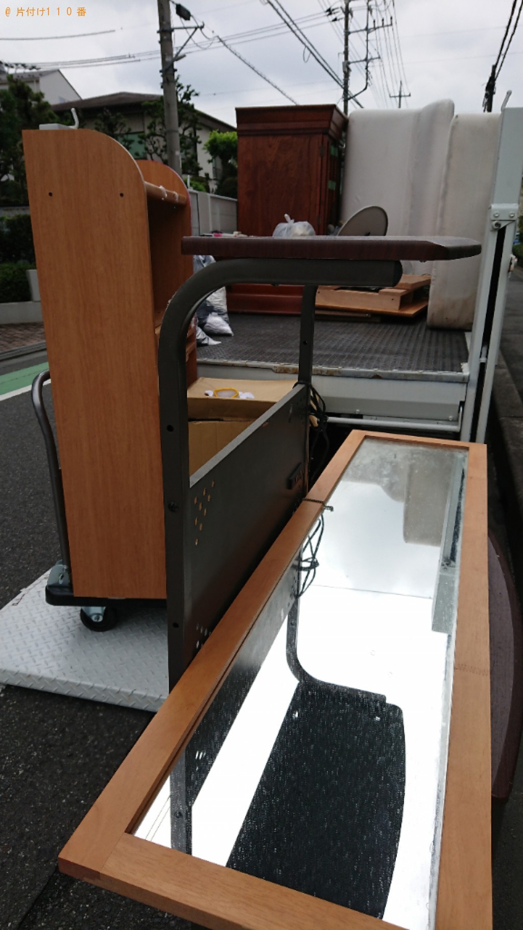 学習机、PCデスク、PC、CSアンテナ、スタンドミラー等の回収